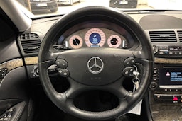 harmaa Mercedes-Benz E 2007 kuva 14.