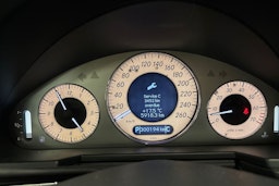 harmaa Mercedes-Benz E 2007 kuva 15.