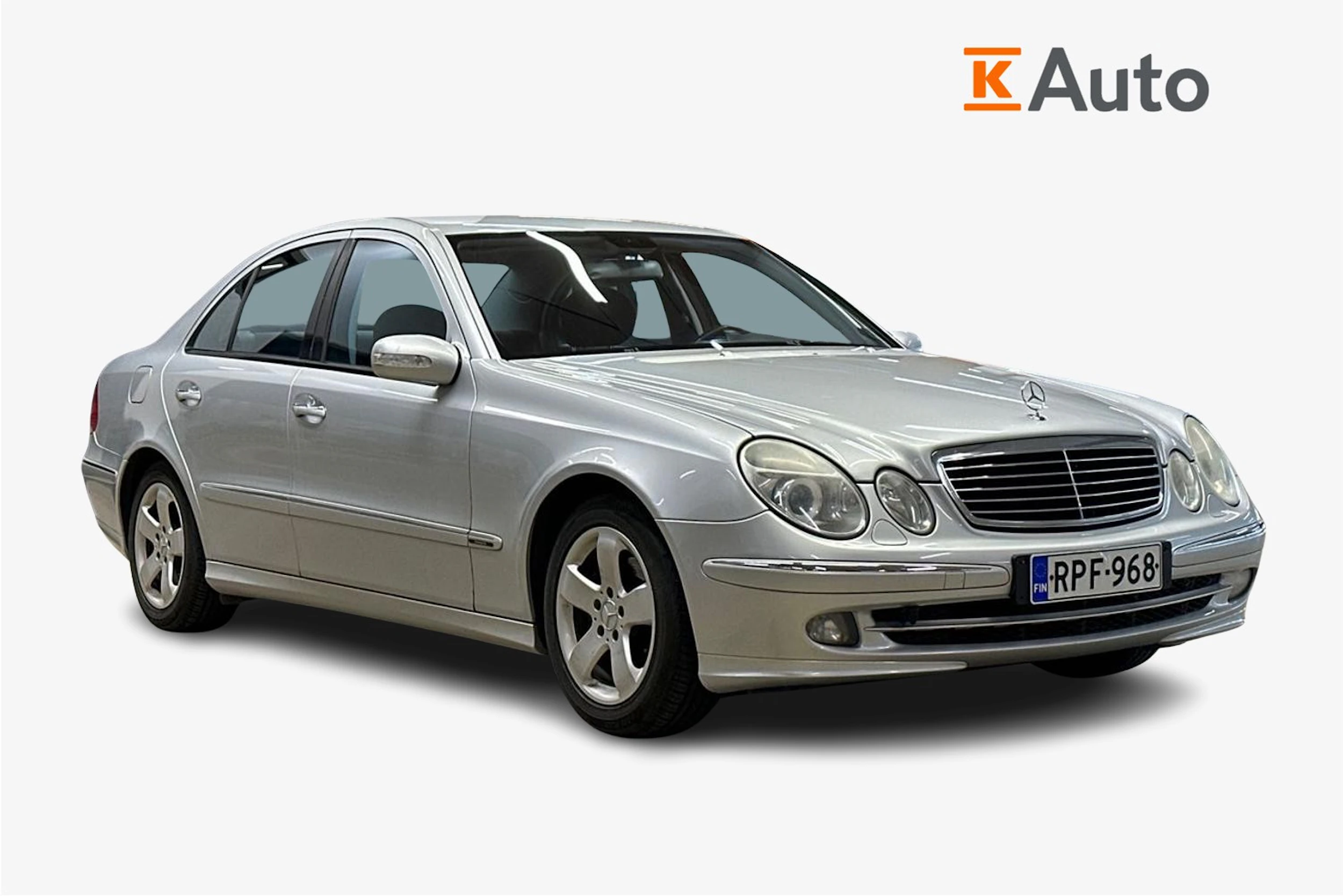 harmaa Mercedes-Benz E 2007 kuva 1.