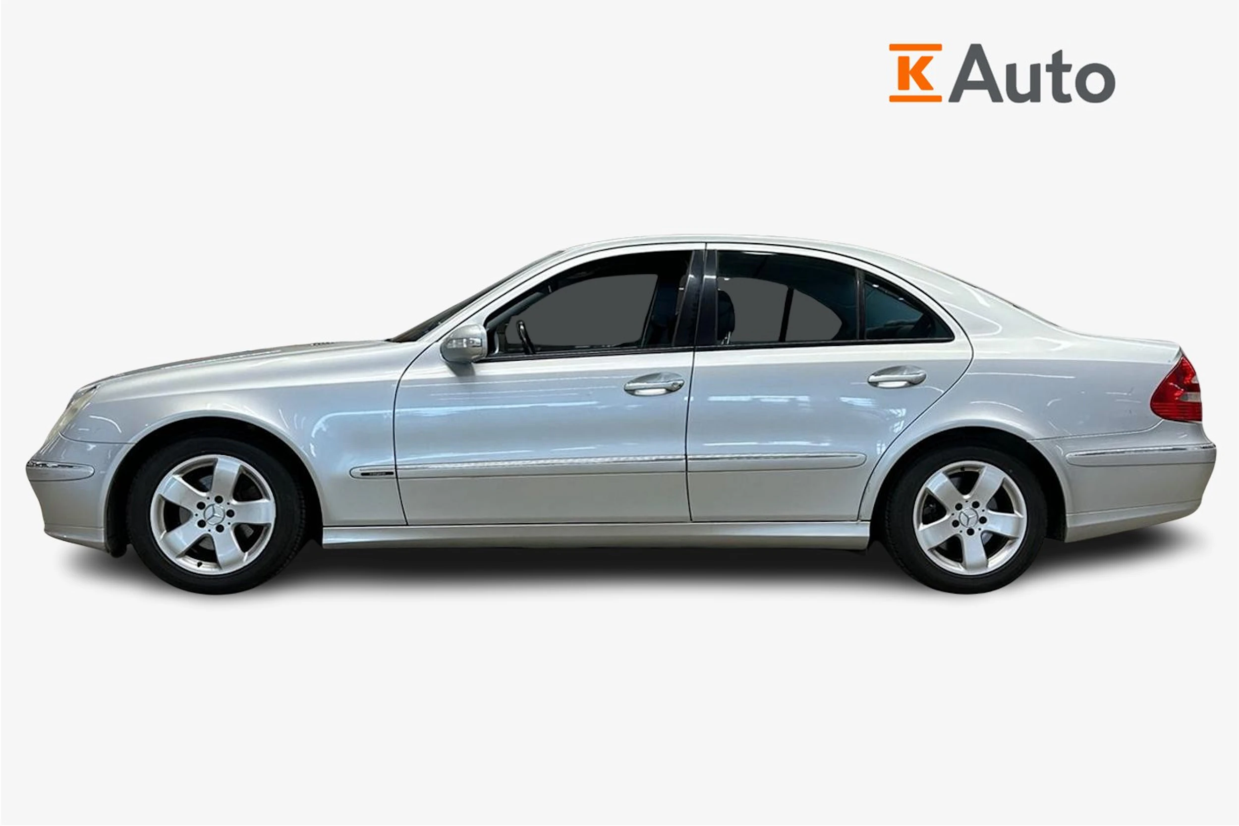 harmaa Mercedes-Benz E 2007 kuva 7.