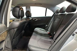 harmaa Mercedes-Benz E 2007 kuva 11.