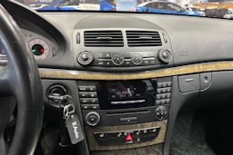 harmaa Mercedes-Benz E 2007 kuva 18.