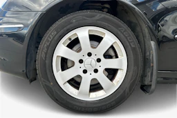 Musta Mercedes-Benz E 2007 kuva 9.