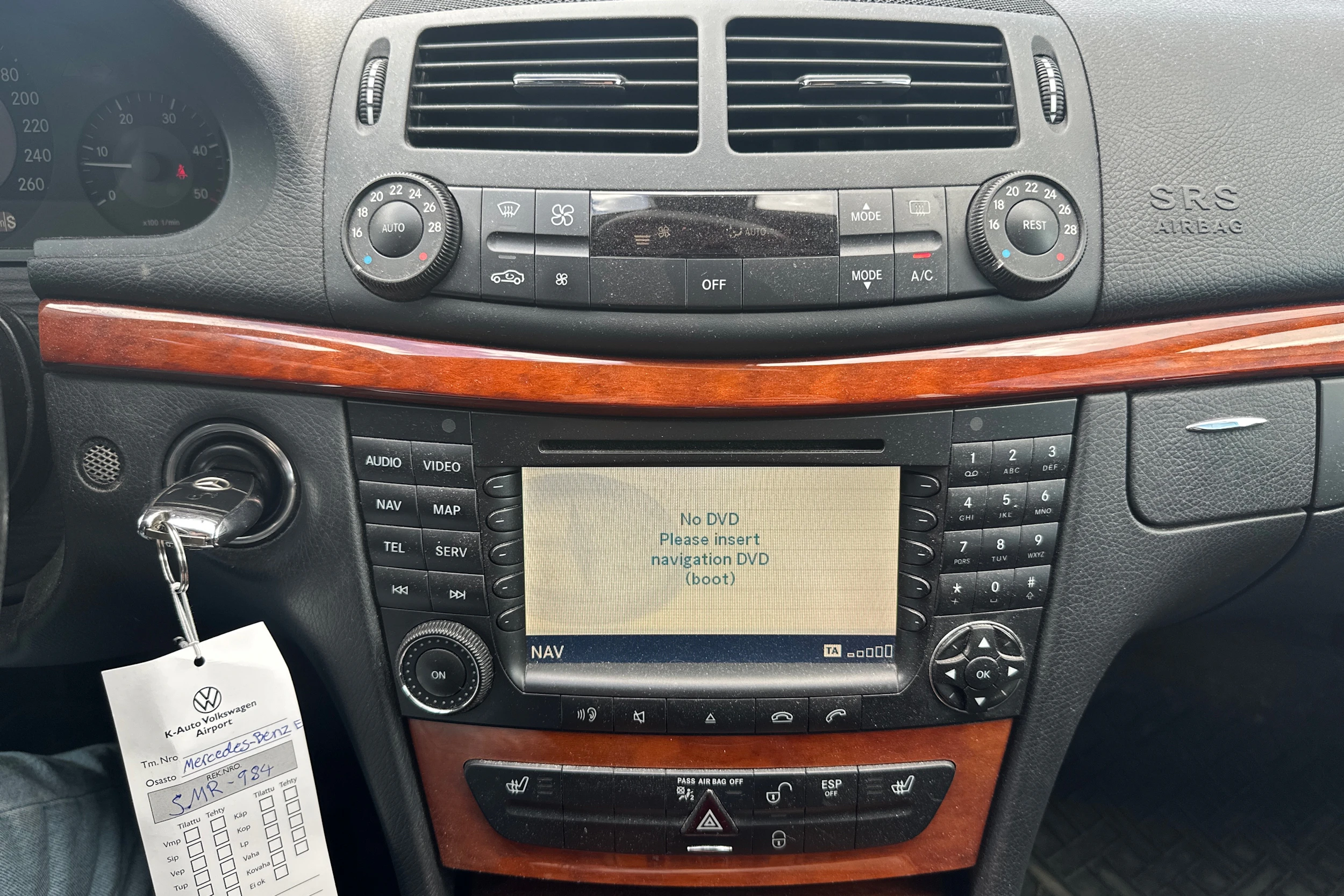 Musta Mercedes-Benz E 2007 kuva 19.