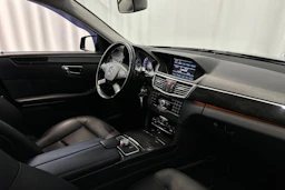 musta Mercedes-Benz E 2009 kuva 12.
