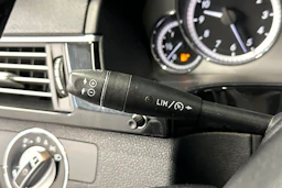 musta Mercedes-Benz E 2009 kuva 17.