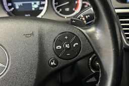 musta Mercedes-Benz E 2009 kuva 19.