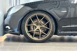 musta Mercedes-Benz E 2009 kuva 26.