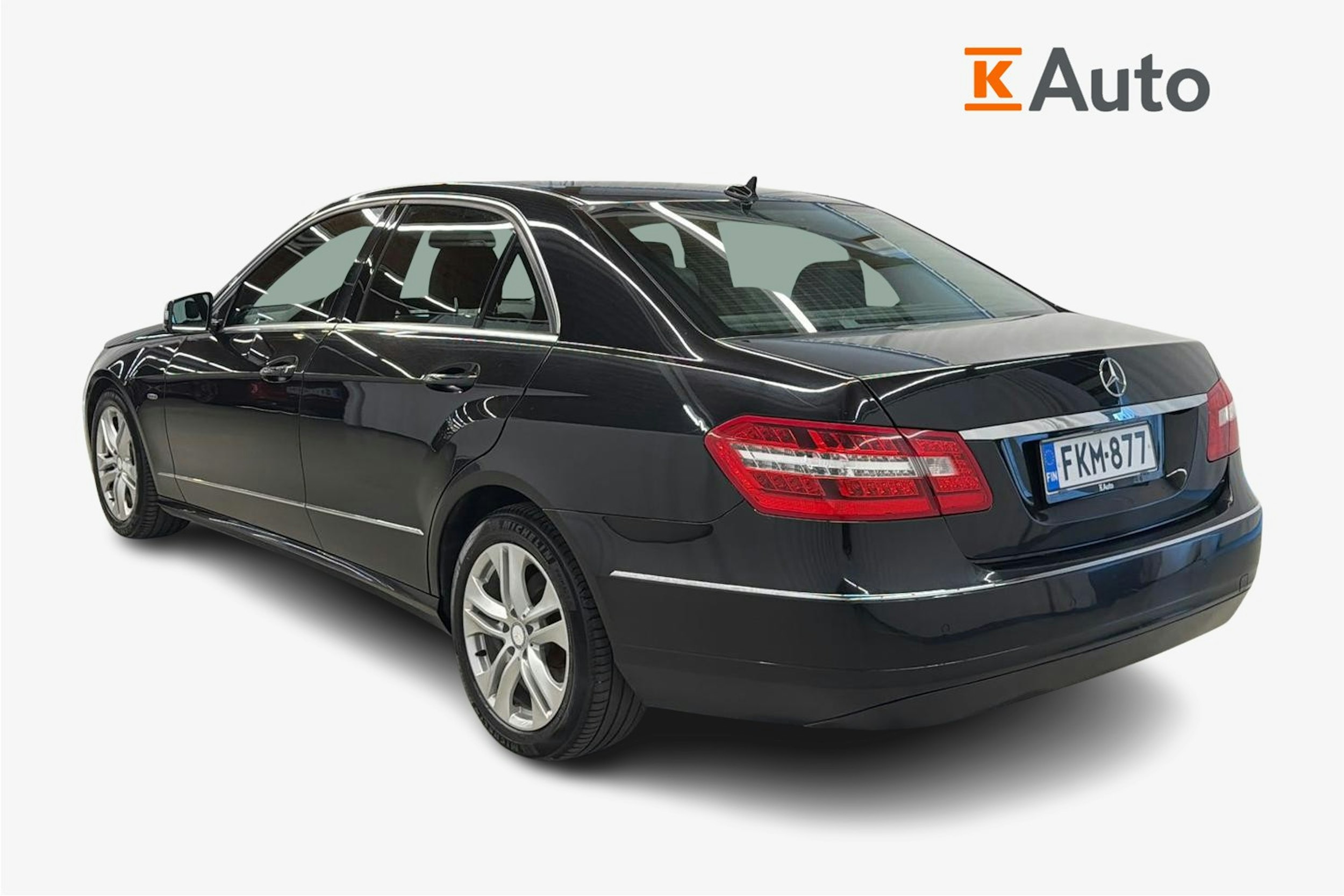musta Mercedes-Benz E 2009 kuva 2.