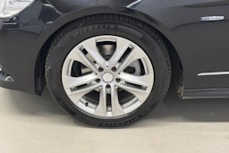 musta Mercedes-Benz E 2009 kuva 13.