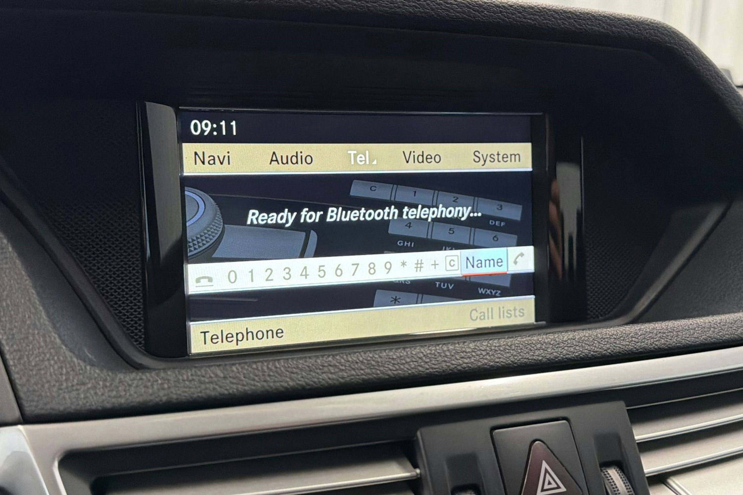 musta Mercedes-Benz E 2009 kuva 15.