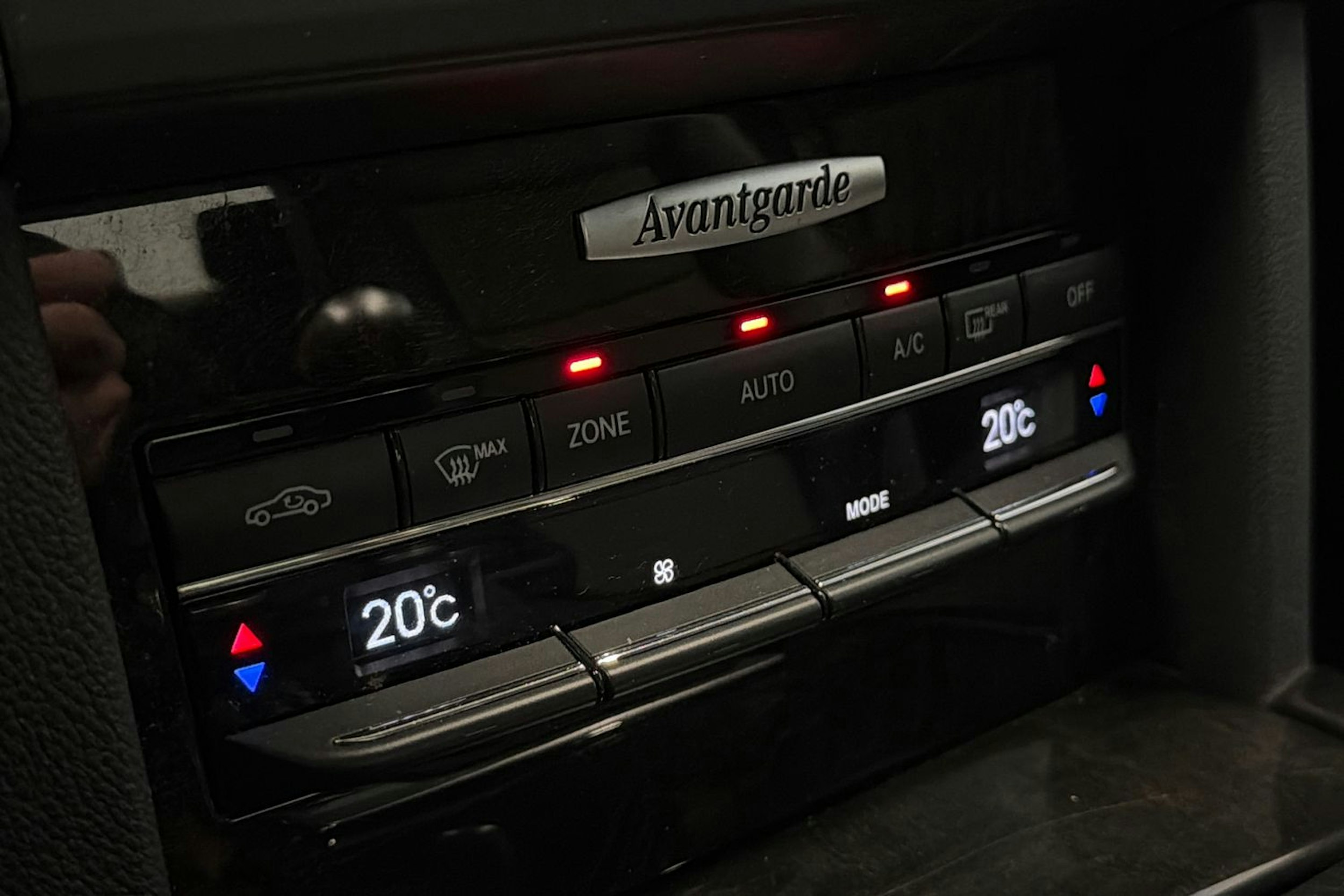 musta Mercedes-Benz E 2009 kuva 16.