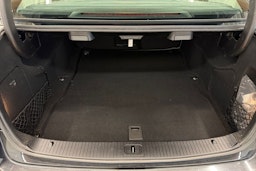 musta Mercedes-Benz E 2009 kuva 17.