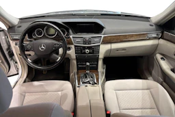Harmaa Mercedes-Benz E 2009 kuva 7.