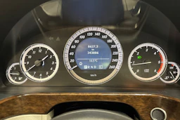 Harmaa Mercedes-Benz E 2009 kuva 20.