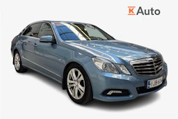 sininen Mercedes-Benz E 2009 kuva 1.