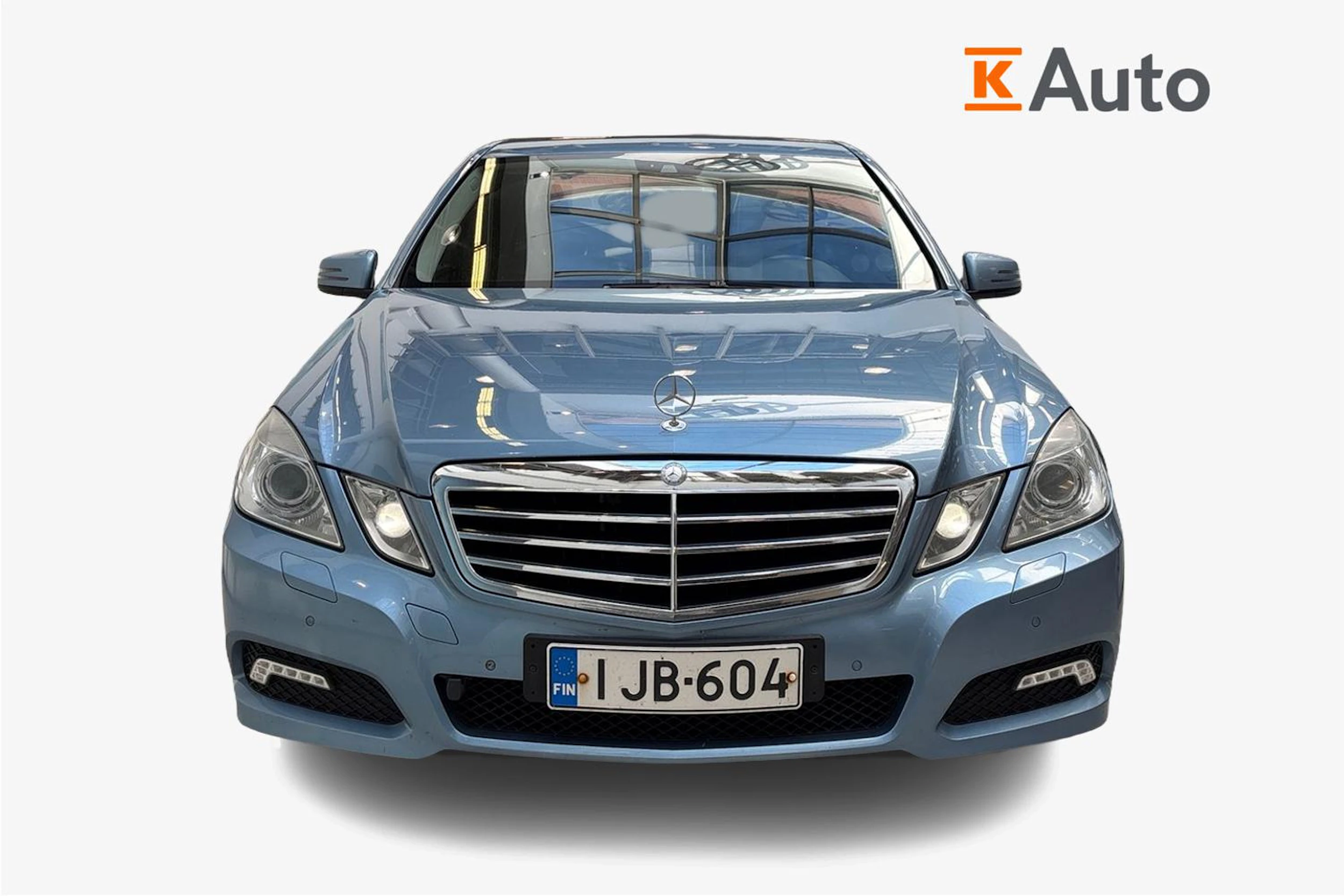 sininen Mercedes-Benz E 2009 kuva 4.