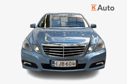 sininen Mercedes-Benz E 2009 kuva 4.
