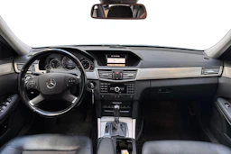 sininen Mercedes-Benz E 2009 kuva 7.