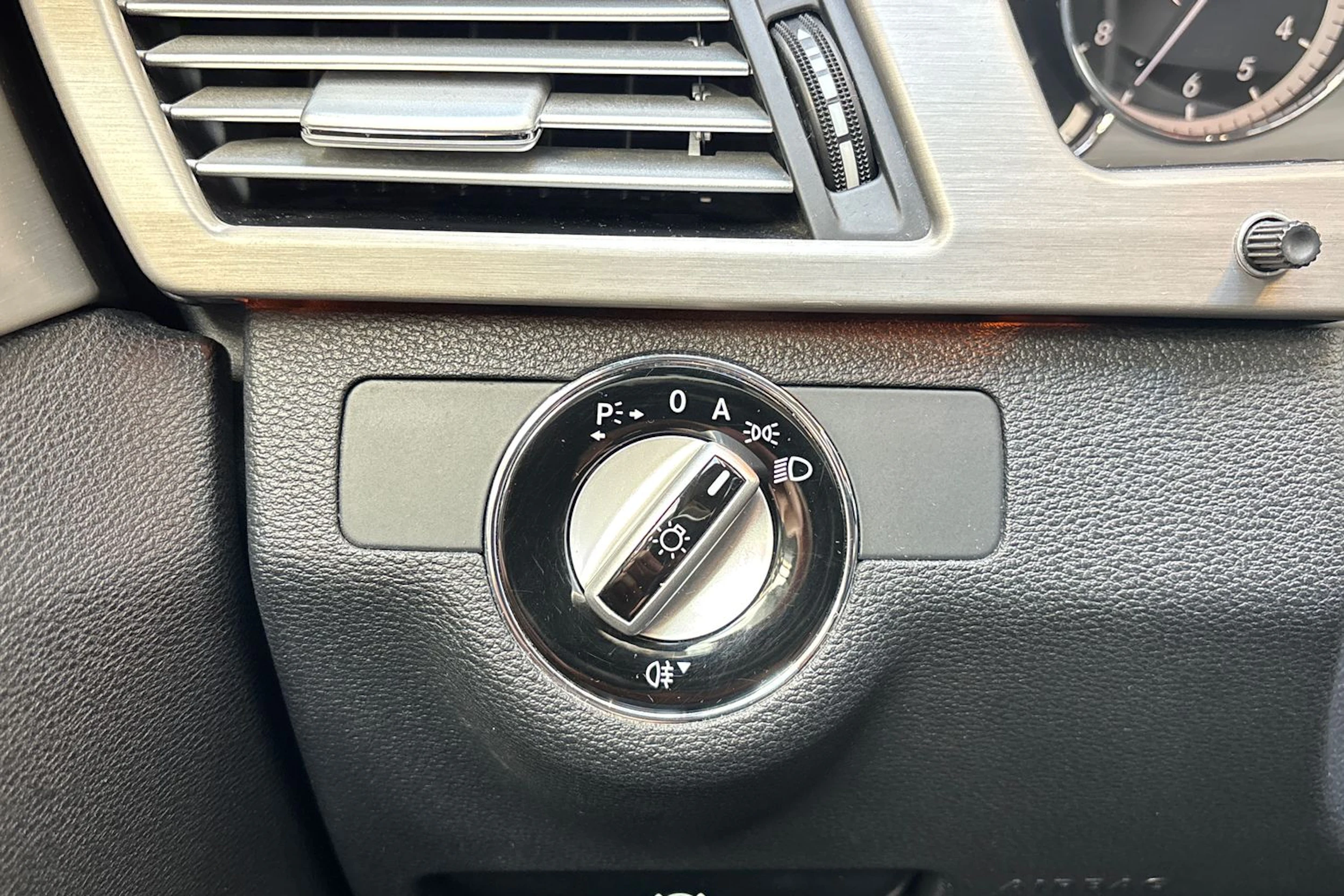 sininen Mercedes-Benz E 2009 kuva 14.