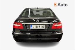musta Mercedes-Benz E 2009 kuva 3.