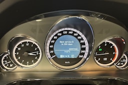 musta Mercedes-Benz E 2009 kuva 19.