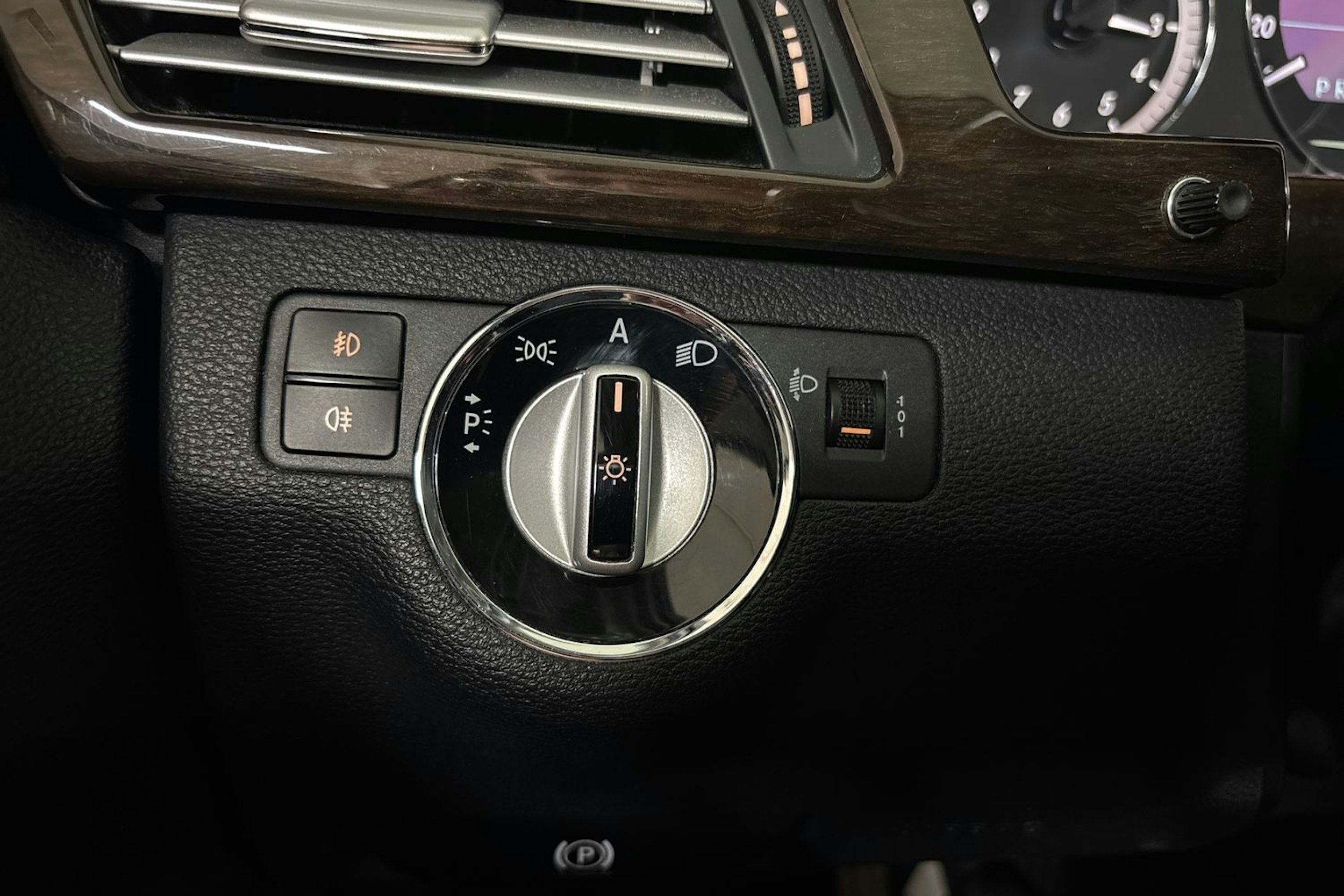 met. ruskea (beige) Mercedes-Benz E 2009 kuva 19.