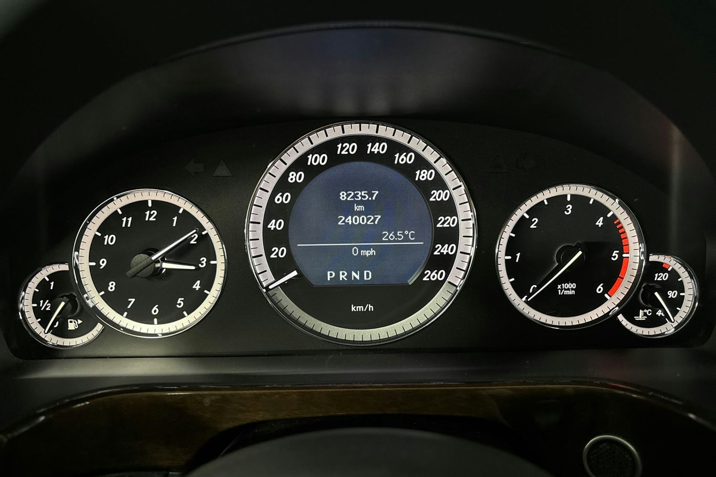 met. ruskea (beige) Mercedes-Benz E 2009 kuva 20.
