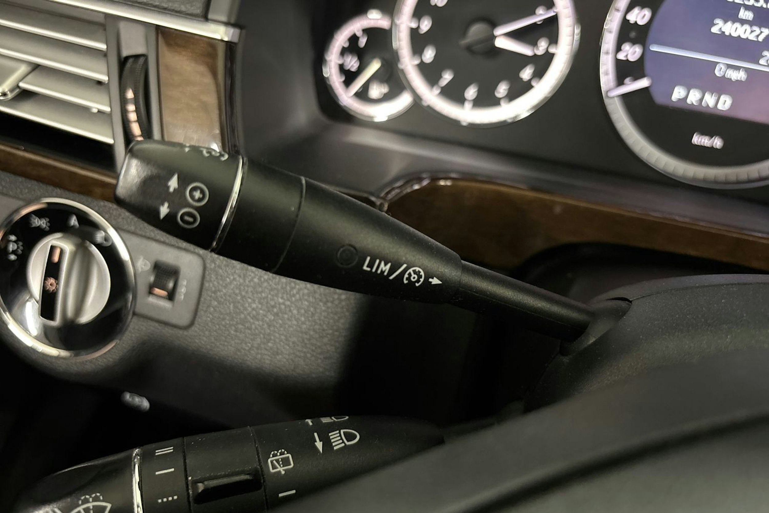 met. ruskea (beige) Mercedes-Benz E 2009 kuva 23.