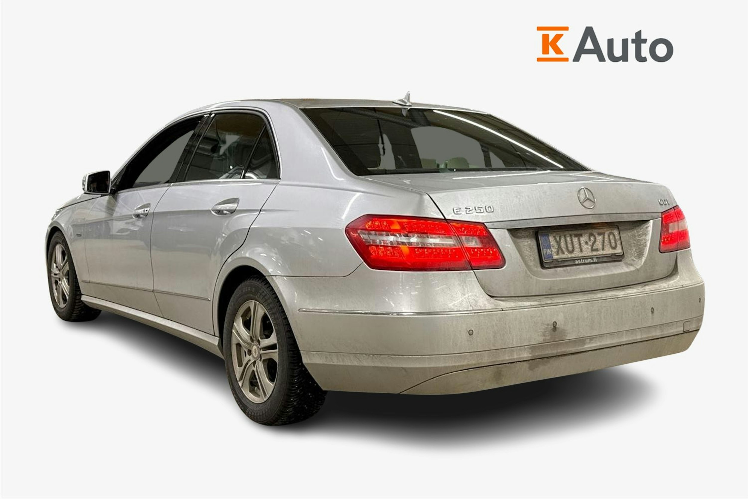 harmaa Mercedes-Benz E 2009 kuva 2.