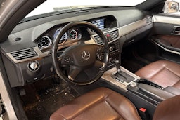 harmaa Mercedes-Benz E 2009 kuva 3.