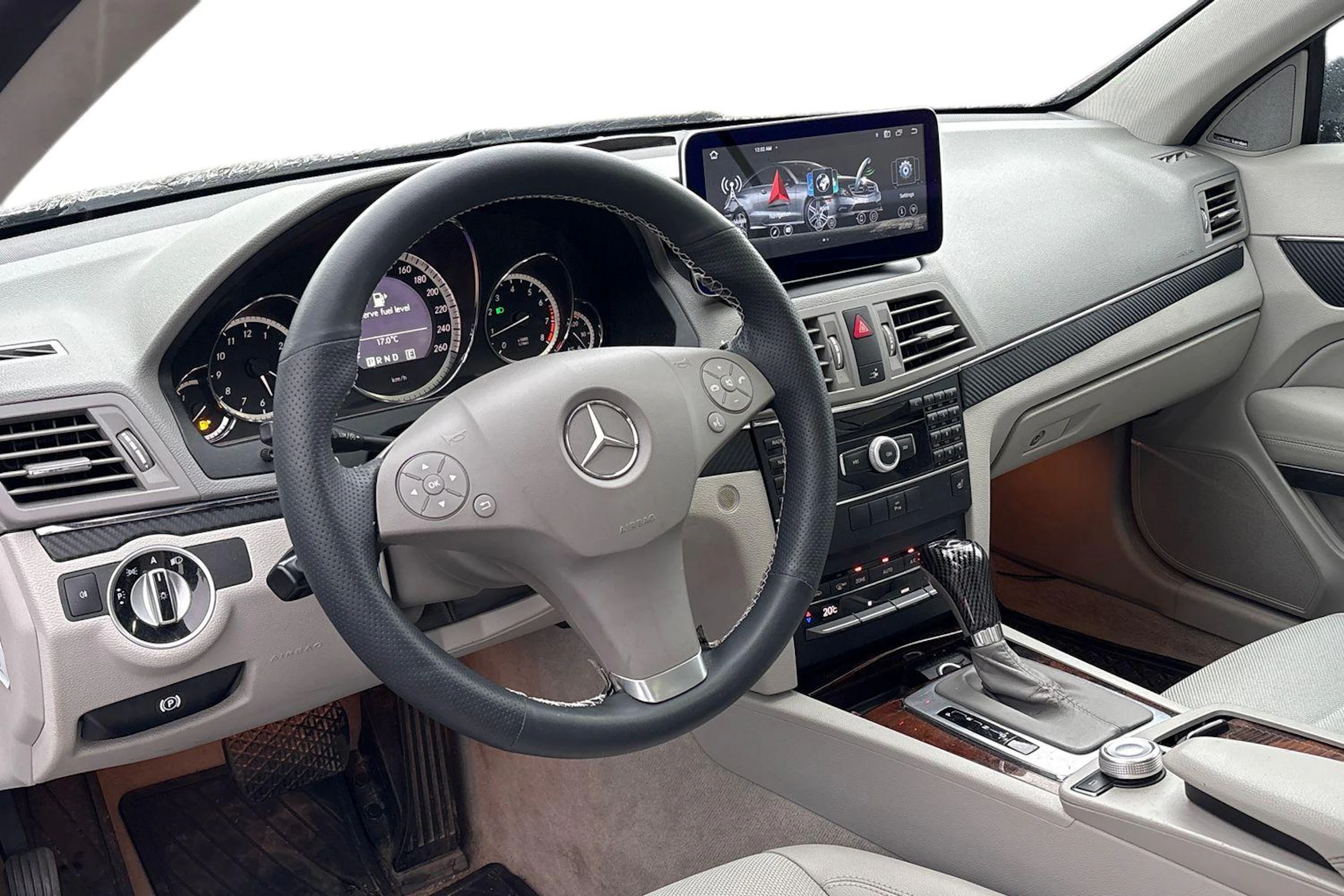 harmaa Mercedes-Benz E 2010 kuva 3.