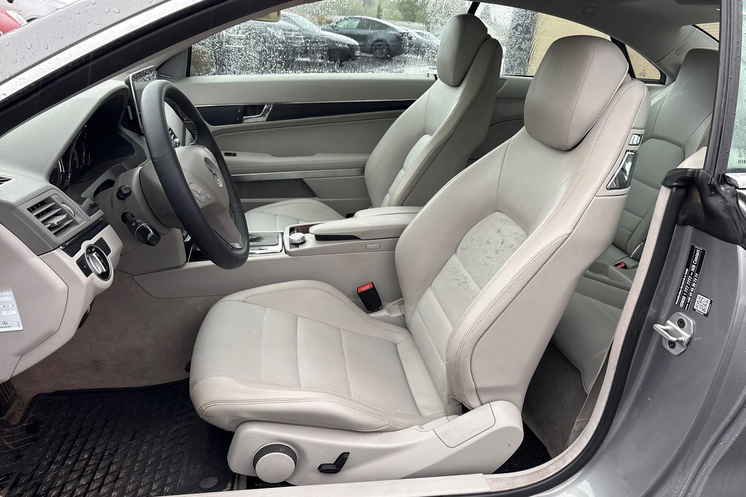 harmaa Mercedes-Benz E 2010 kuva 4.