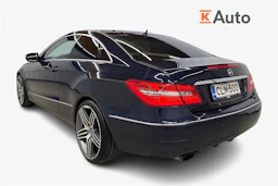 sininen Mercedes-Benz E 2010 kuva 2.