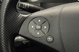 sininen Mercedes-Benz E 2010 kuva 19.