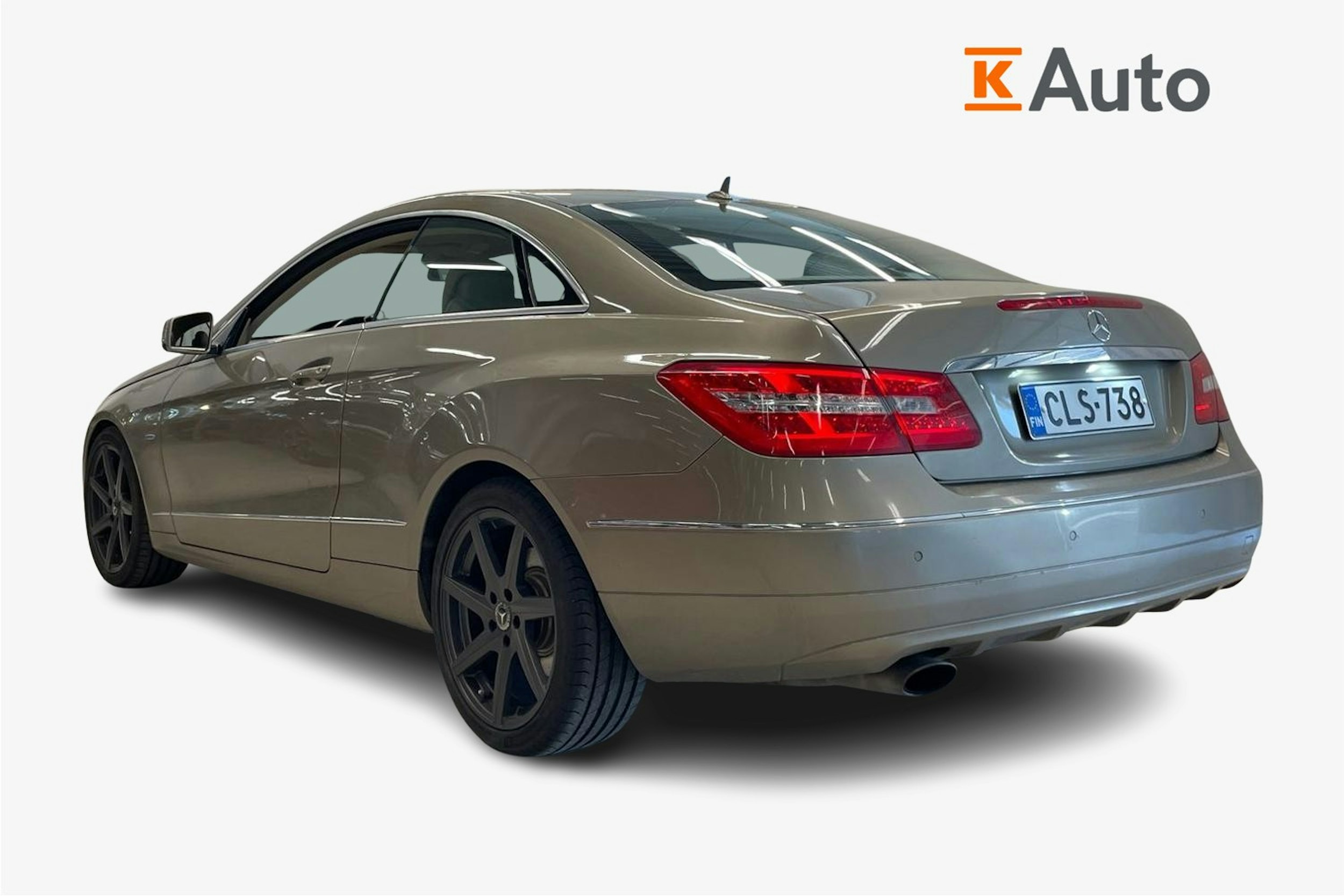 harmaa Mercedes-Benz E 2010 kuva 2.