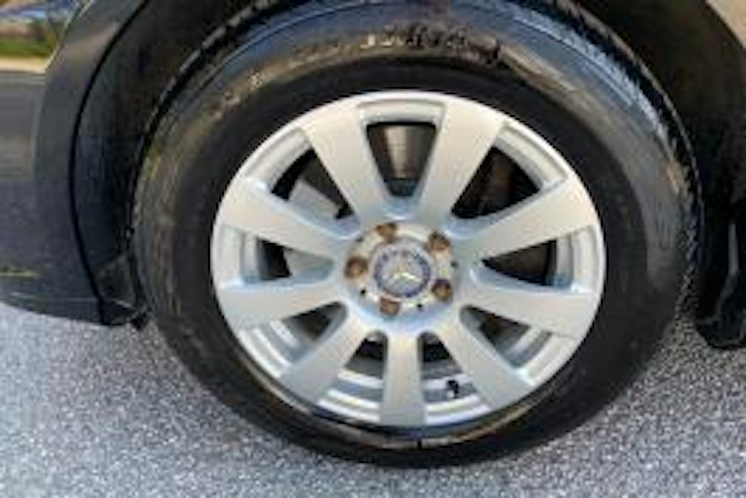 musta Mercedes-Benz E 2010 kuva 9.