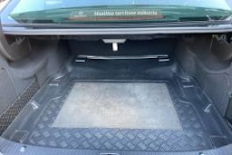 musta Mercedes-Benz E 2010 kuva 13.