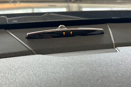 musta Mercedes-Benz E 2010 kuva 19.