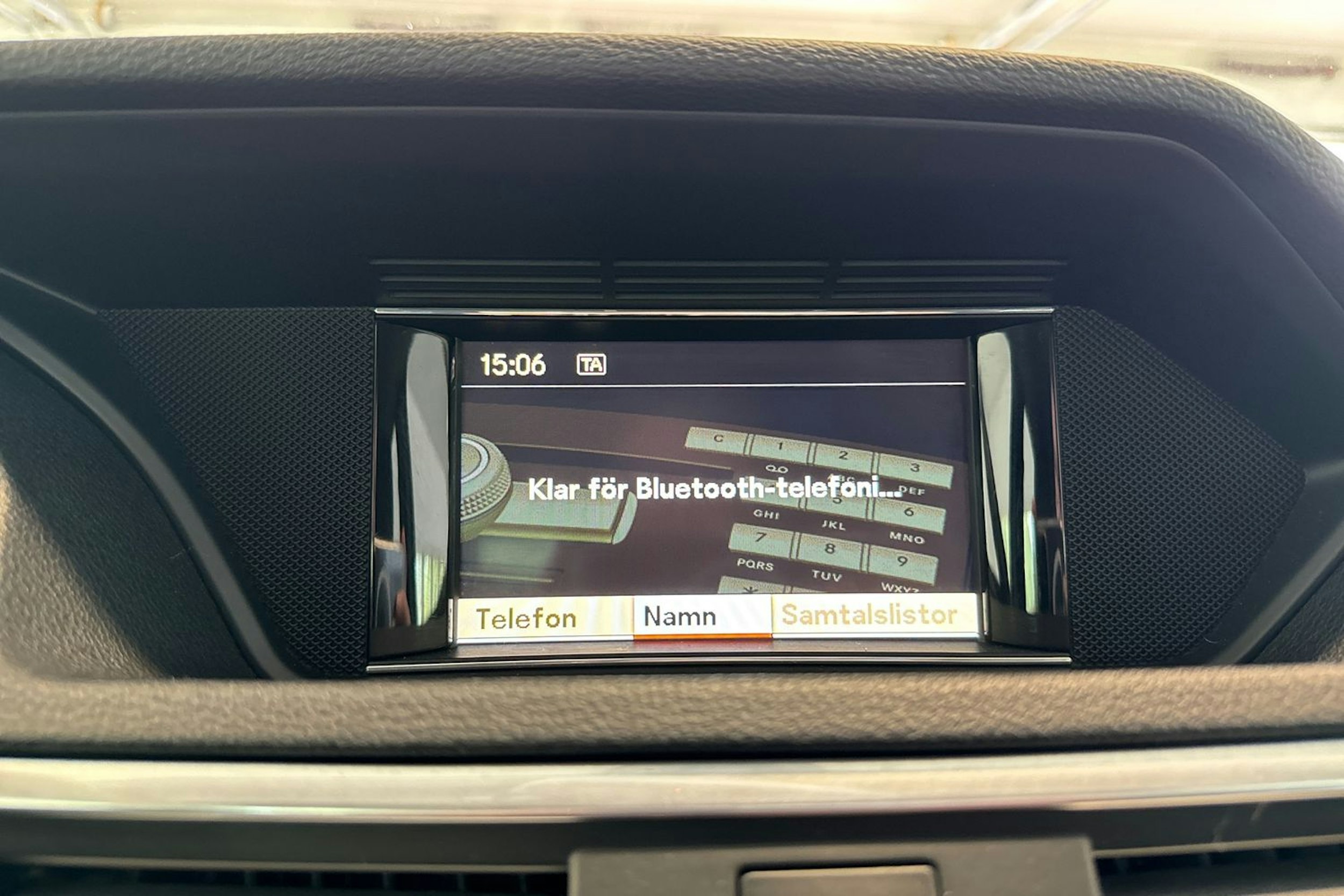 musta Mercedes-Benz E 2010 kuva 21.