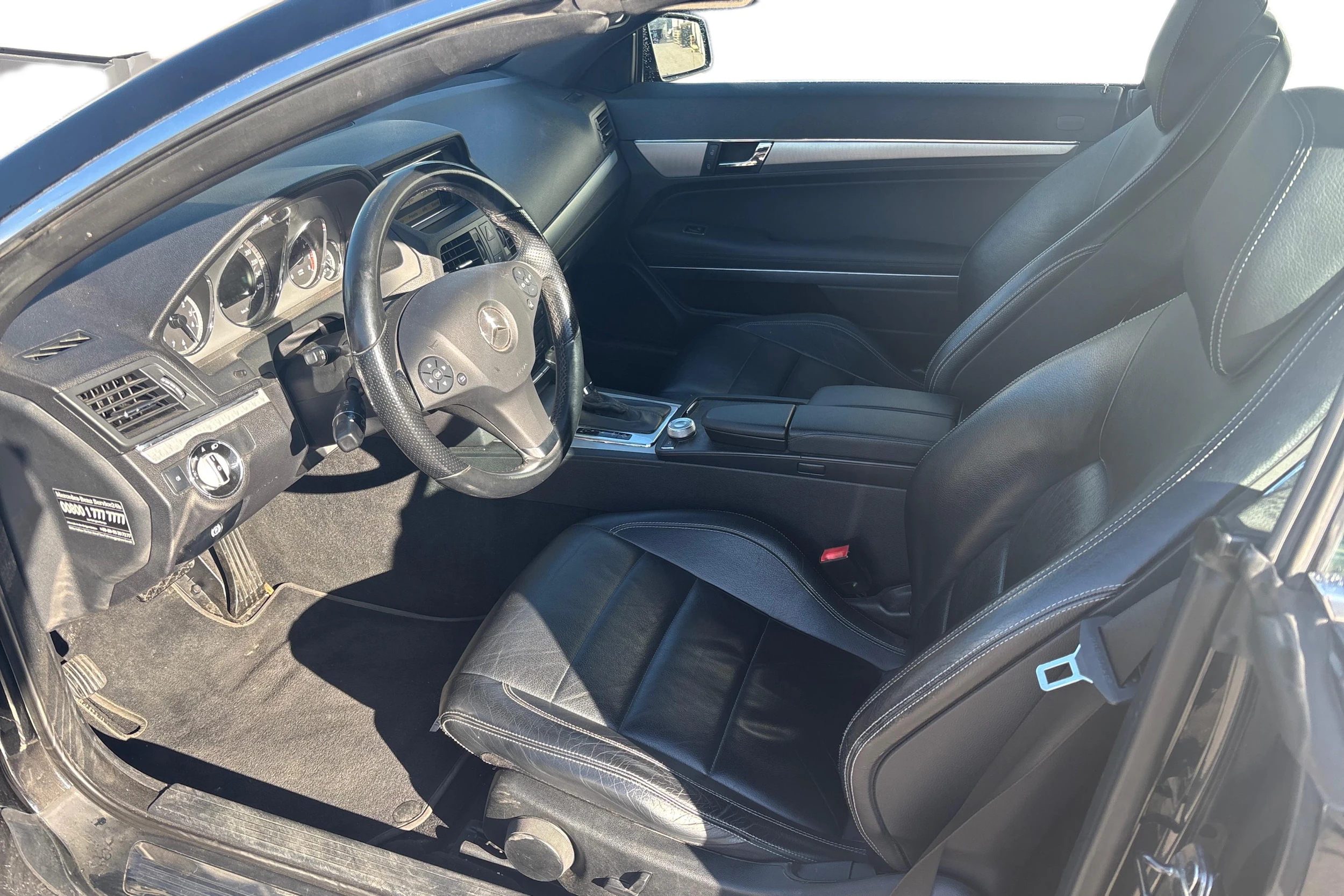 musta Mercedes-Benz E 2010 kuva 3.