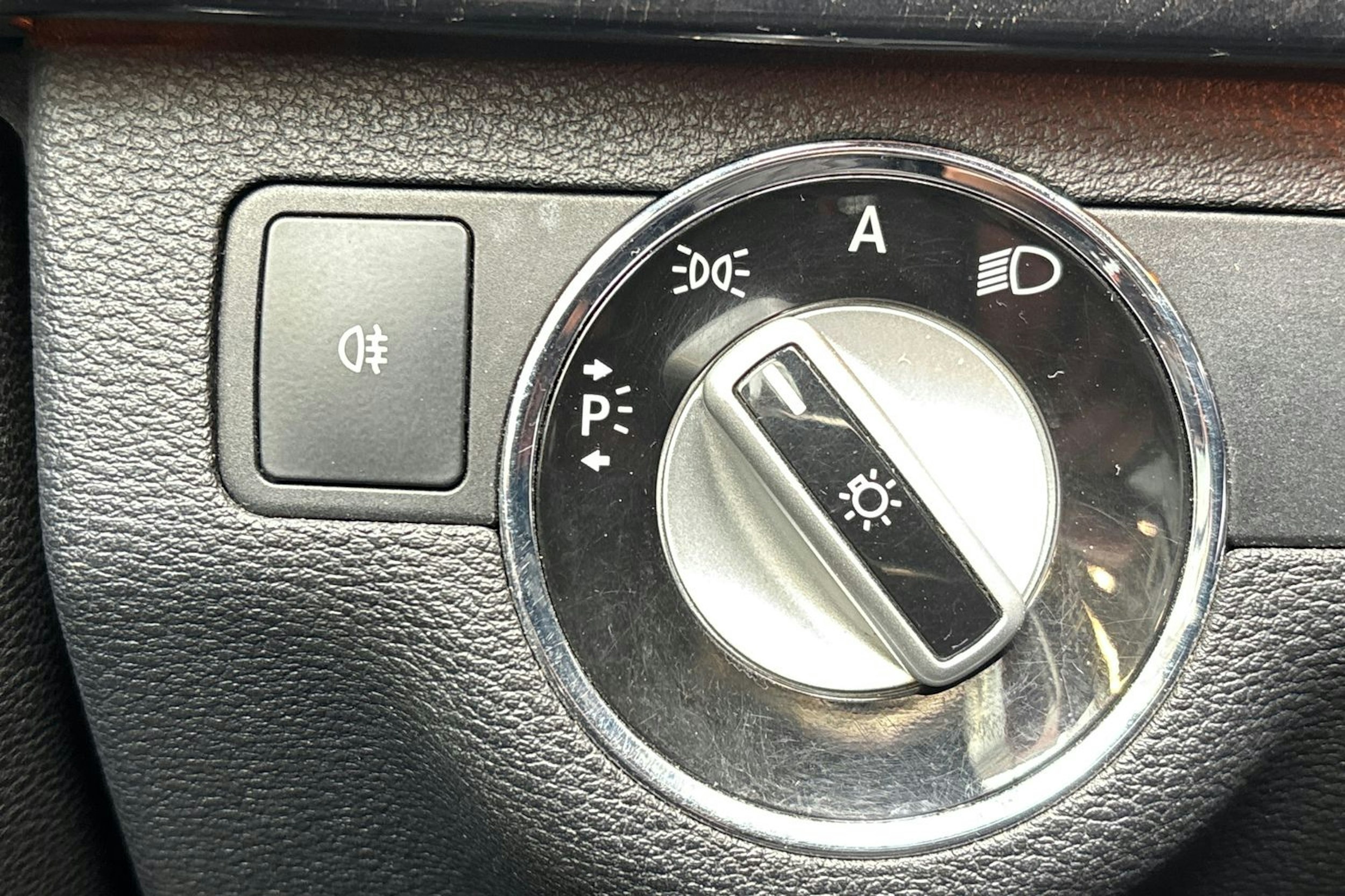 Mercedes-Benz E 2010 kuva 20.