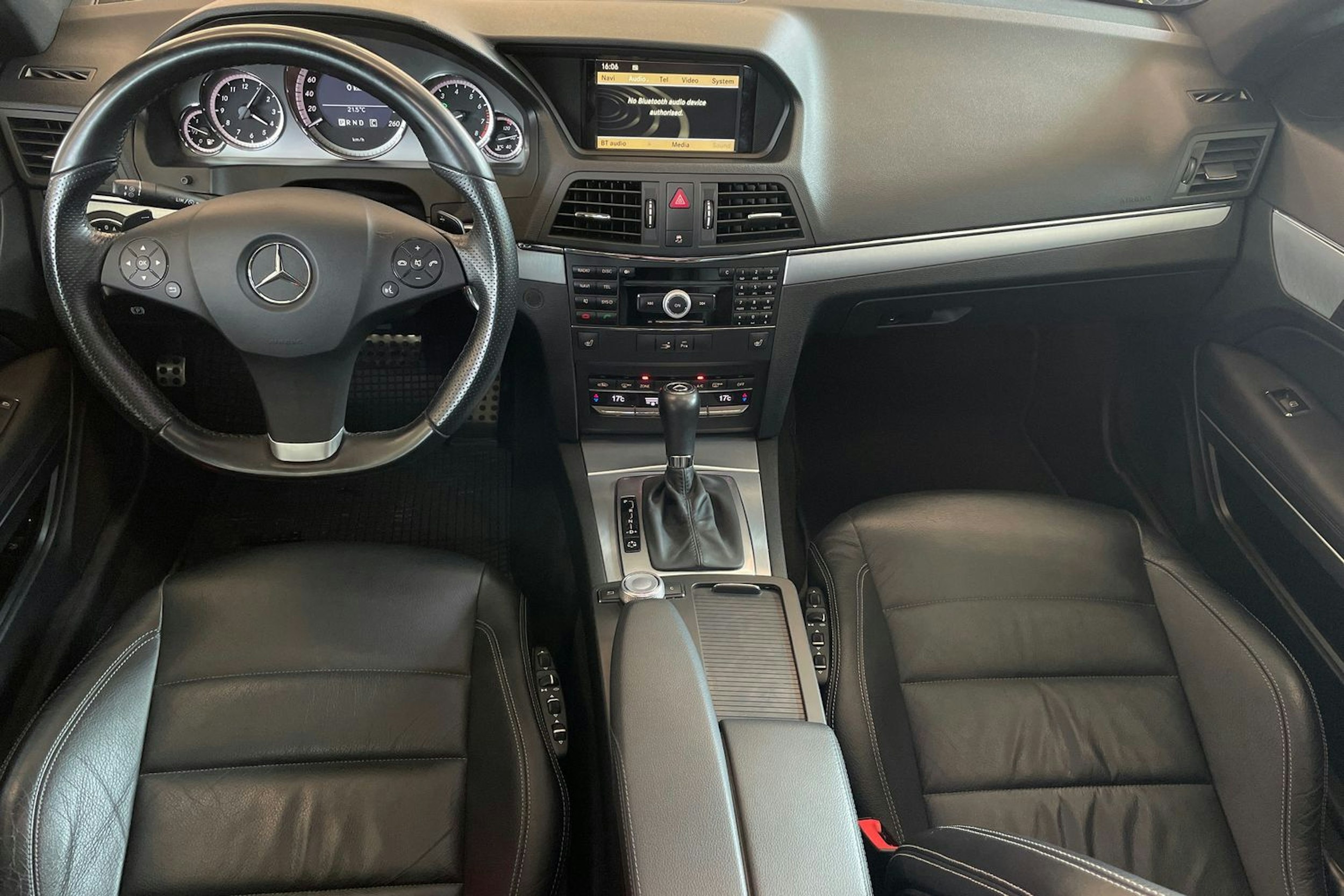 valkoinen Mercedes-Benz E 2010 kuva 9.