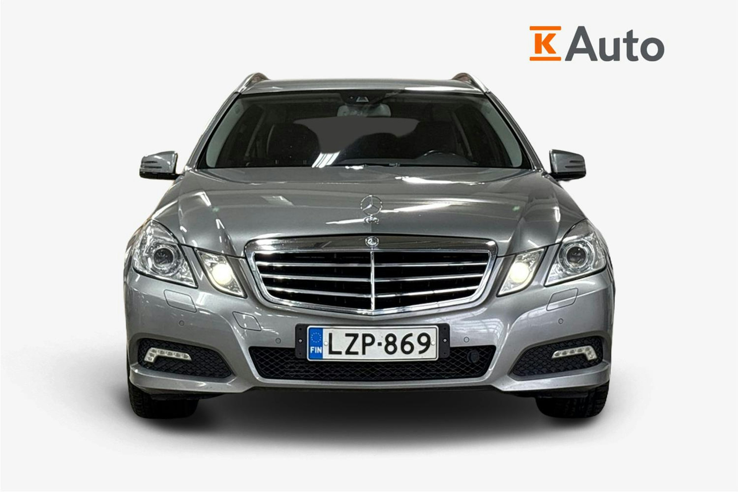 harmaa Mercedes-Benz E 2010 kuva 5.