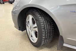 harmaa Mercedes-Benz E 2010 kuva 11.