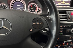 harmaa Mercedes-Benz E 2010 kuva 17.