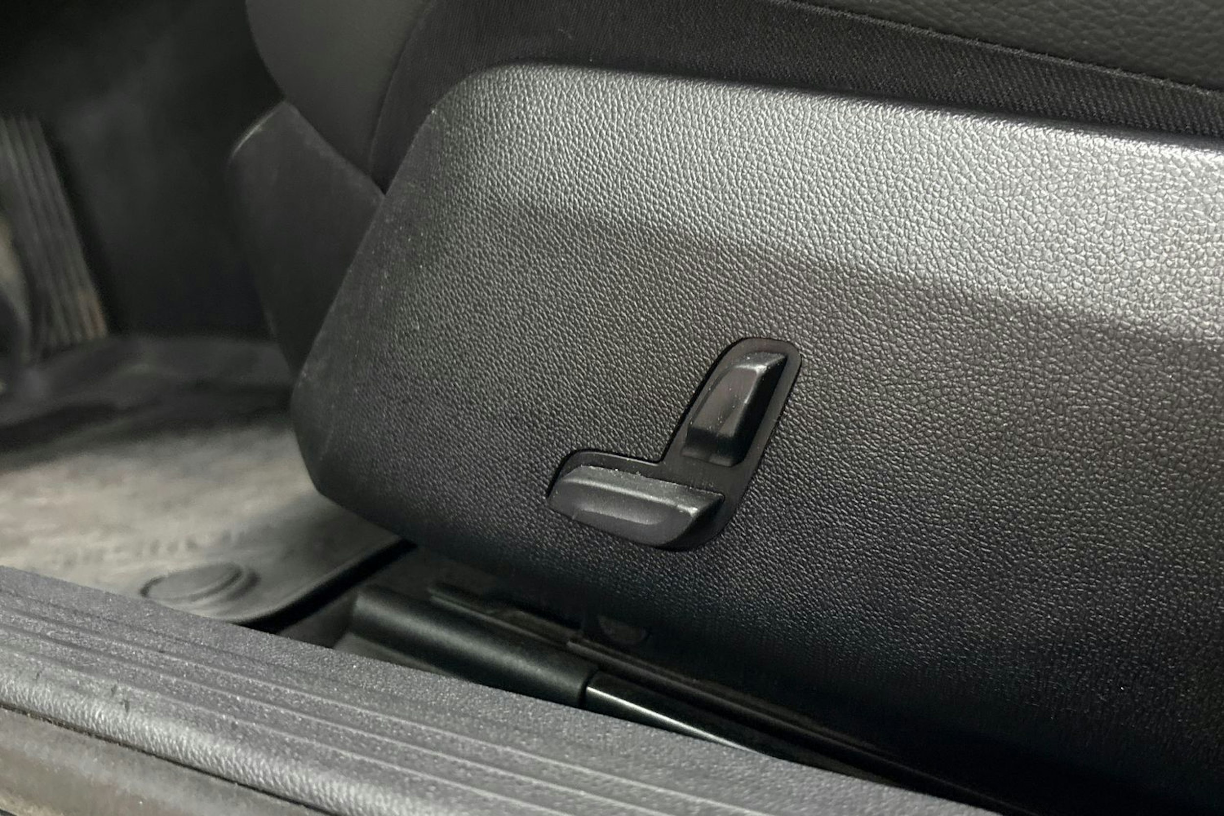 harmaa Mercedes-Benz E 2010 kuva 21.