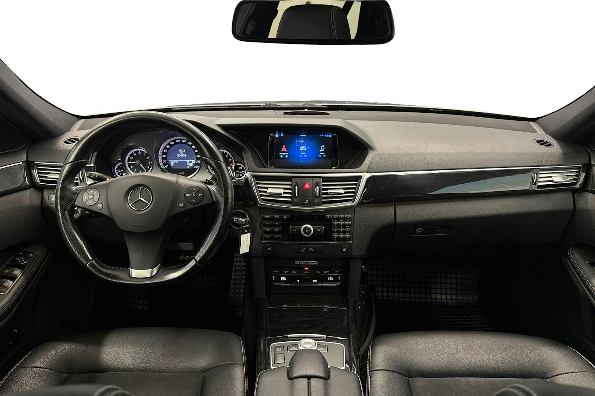 harmaa Mercedes-Benz E 2010 kuva 9.