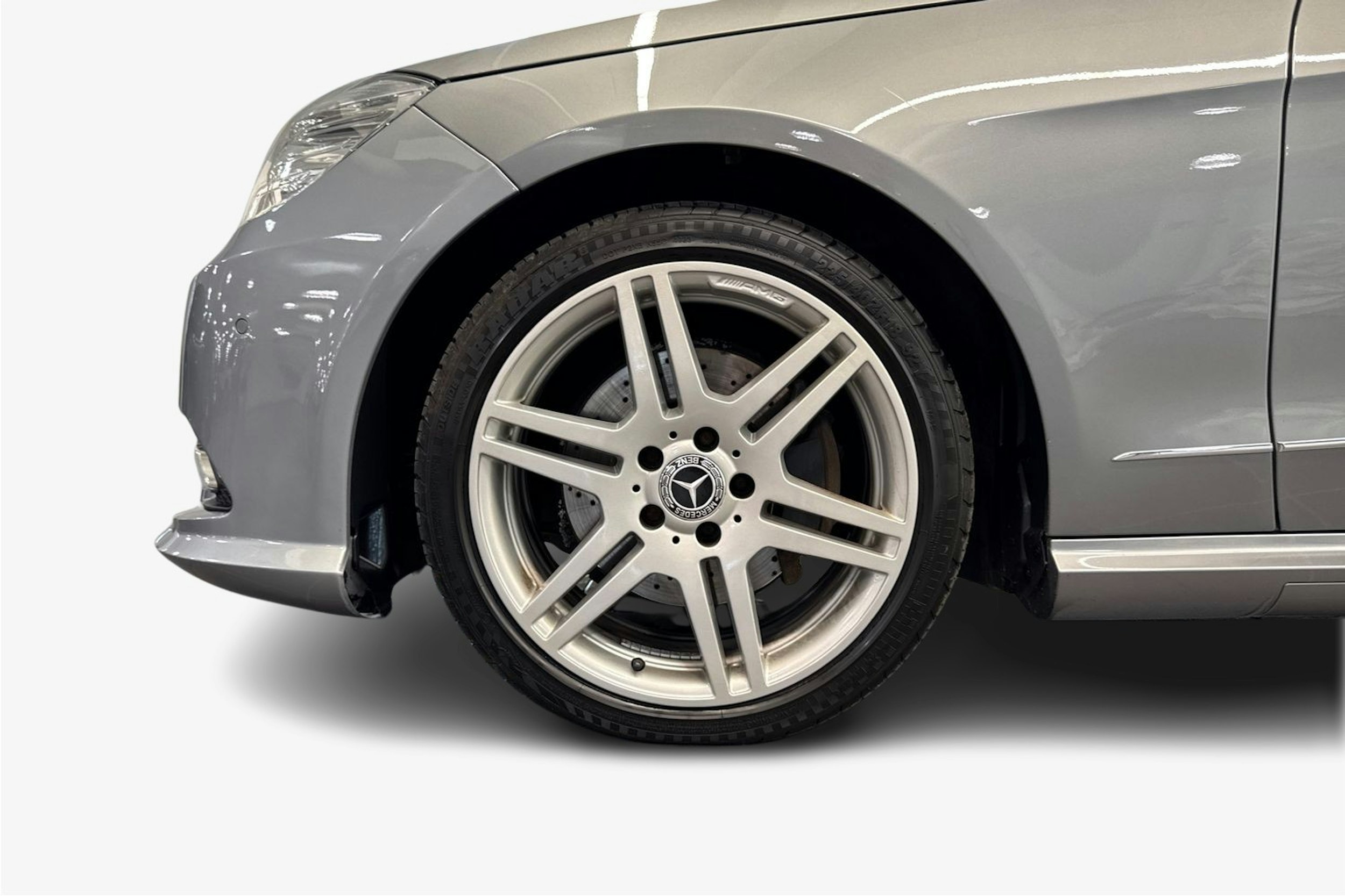 harmaa Mercedes-Benz E 2010 kuva 11.