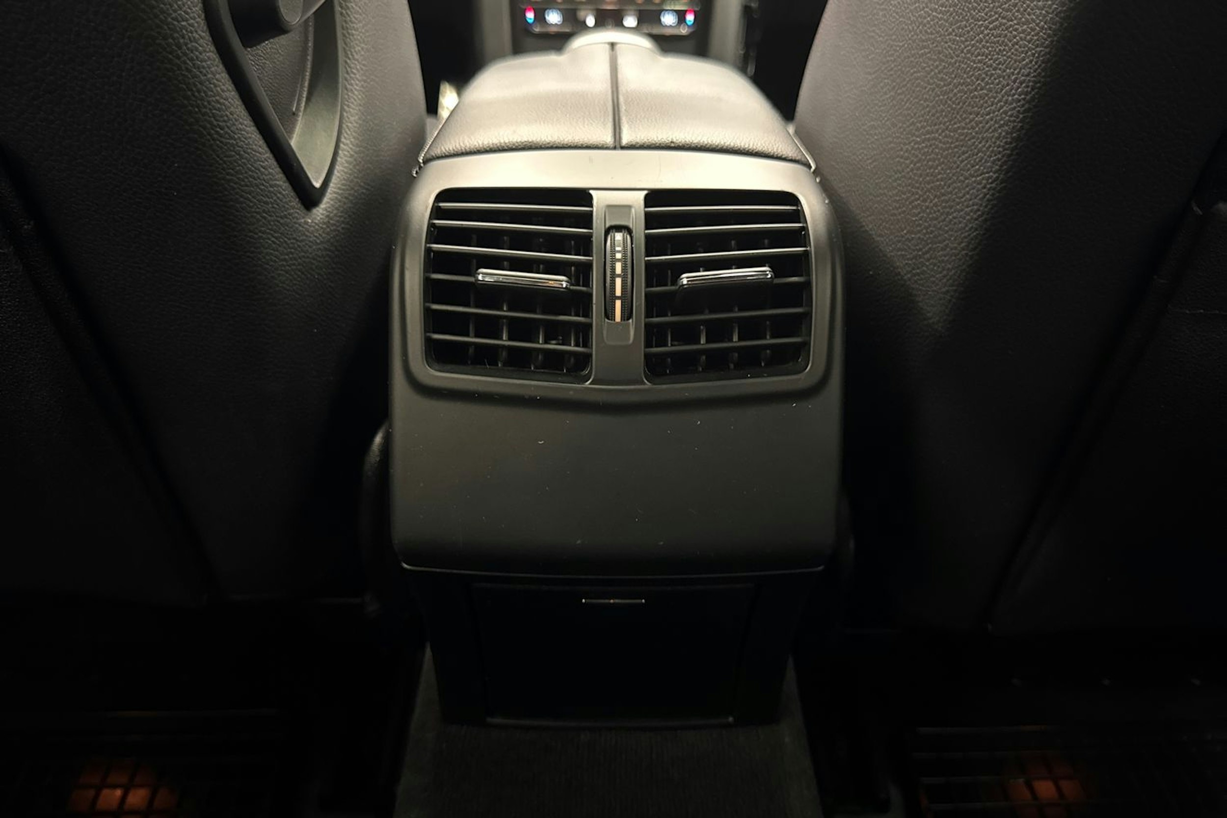 harmaa Mercedes-Benz E 2010 kuva 16.